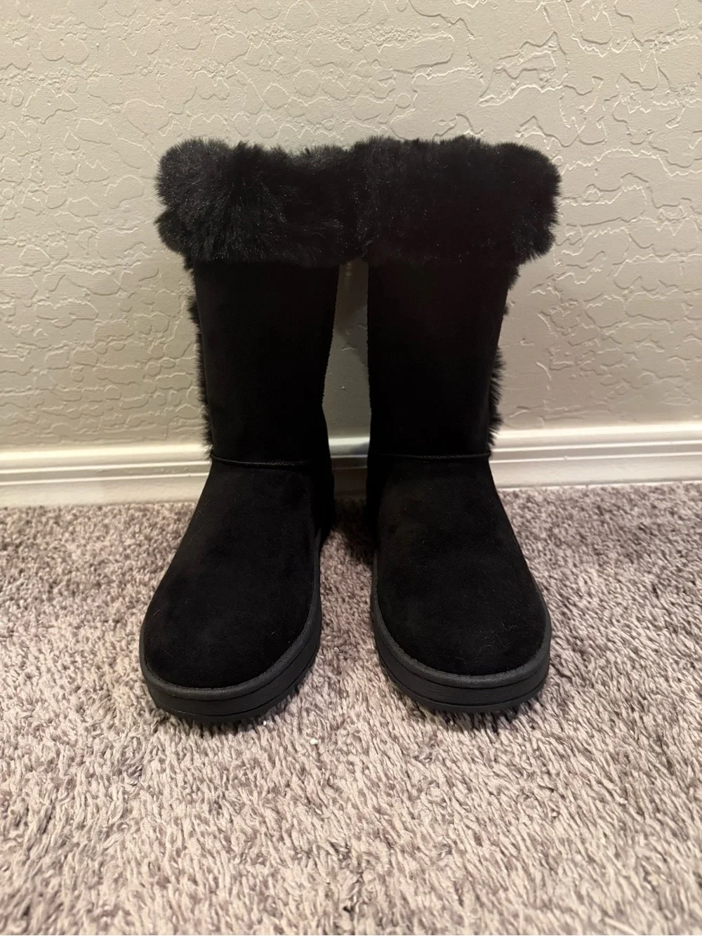 The Children's Place Black Faux Fur Winter Boots for Women